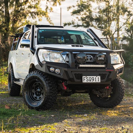 DEFENDER Off-Road Triple Loop Bull-Bar — Toyota Hilux N70 Pre-Facelift [2005-2011]