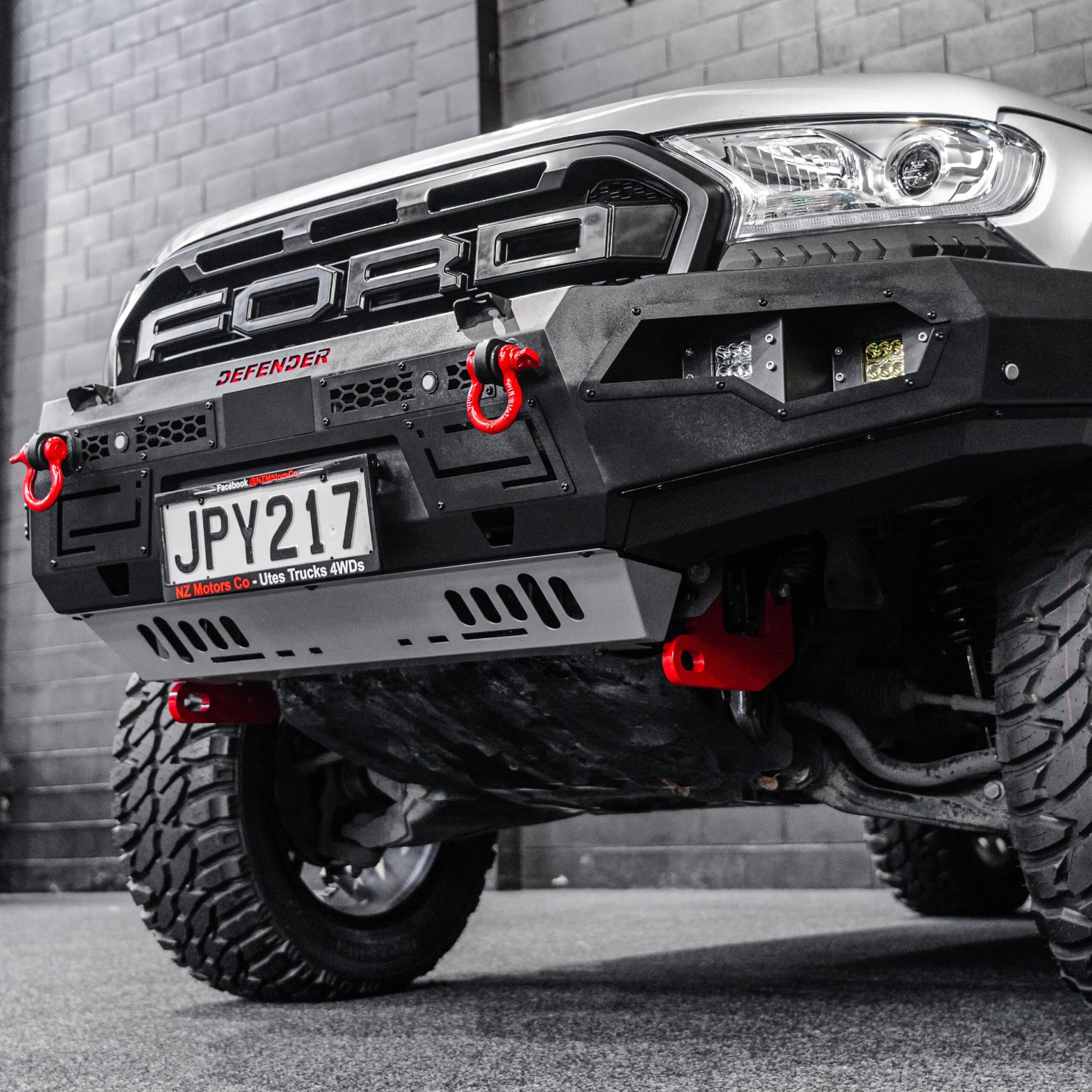DEFENDER Off-Road Loopless Bull-Bar — Ford Ranger PX2 & 3 [2015-2022]