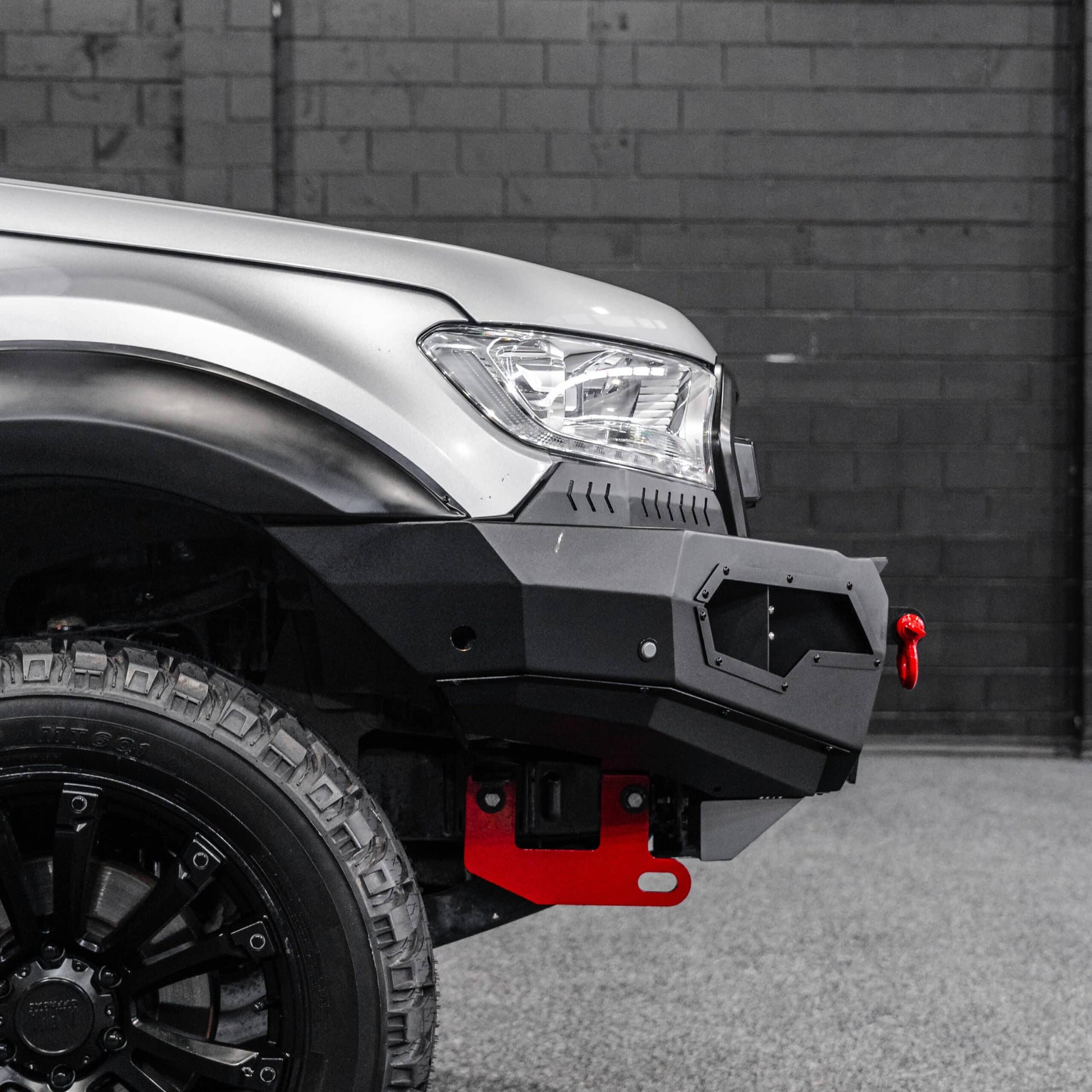 DEFENDER Off-Road Loopless Bull-Bar — Ford Ranger PX2 & 3 [2015-2022]