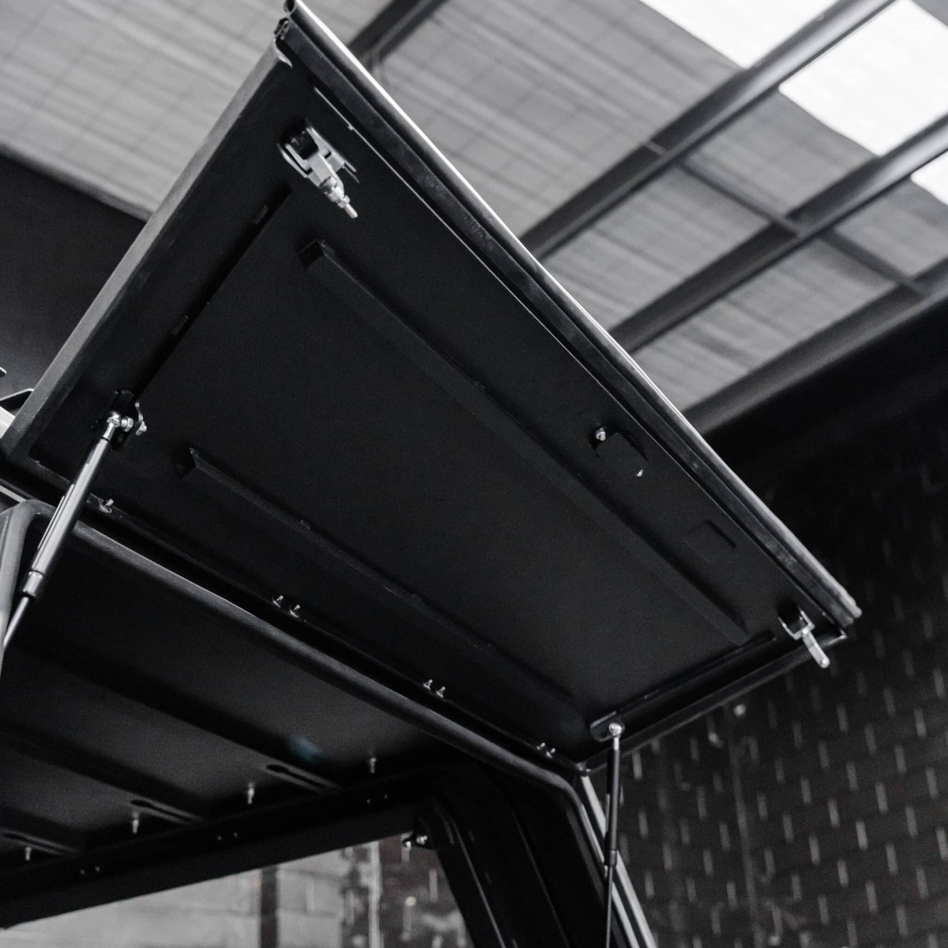 DEFENDER Off-Road Windowless Aluminium Canopy