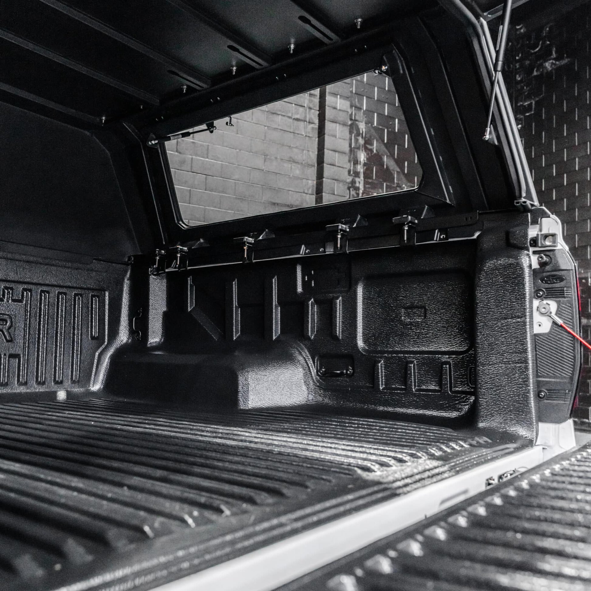 DEFENDER Off-Road Windowless Aluminium Canopy