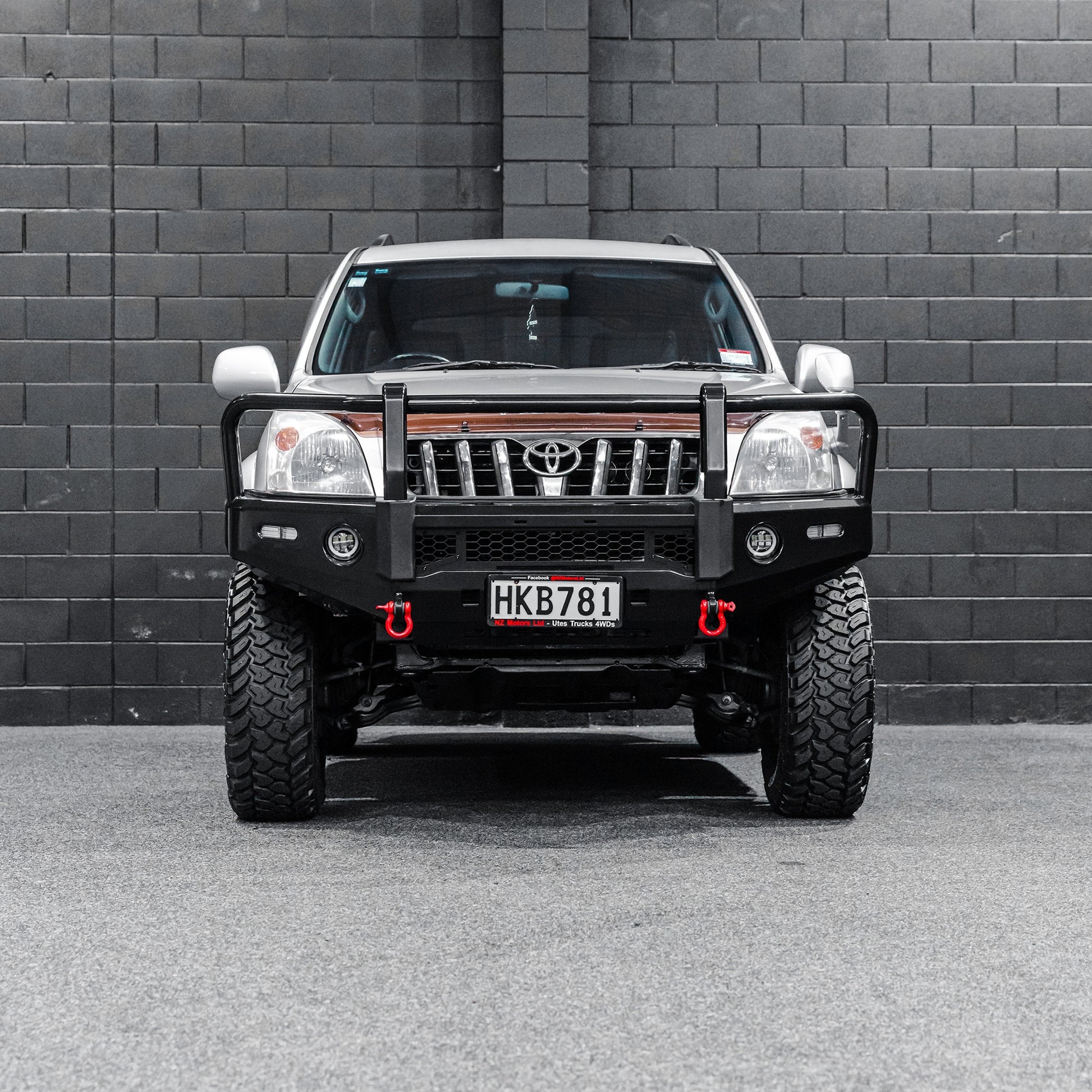 DEFENDER Off-Road Triple Loop Bull-Bar — Toyota Land Cruiser Prado [2002-2009]