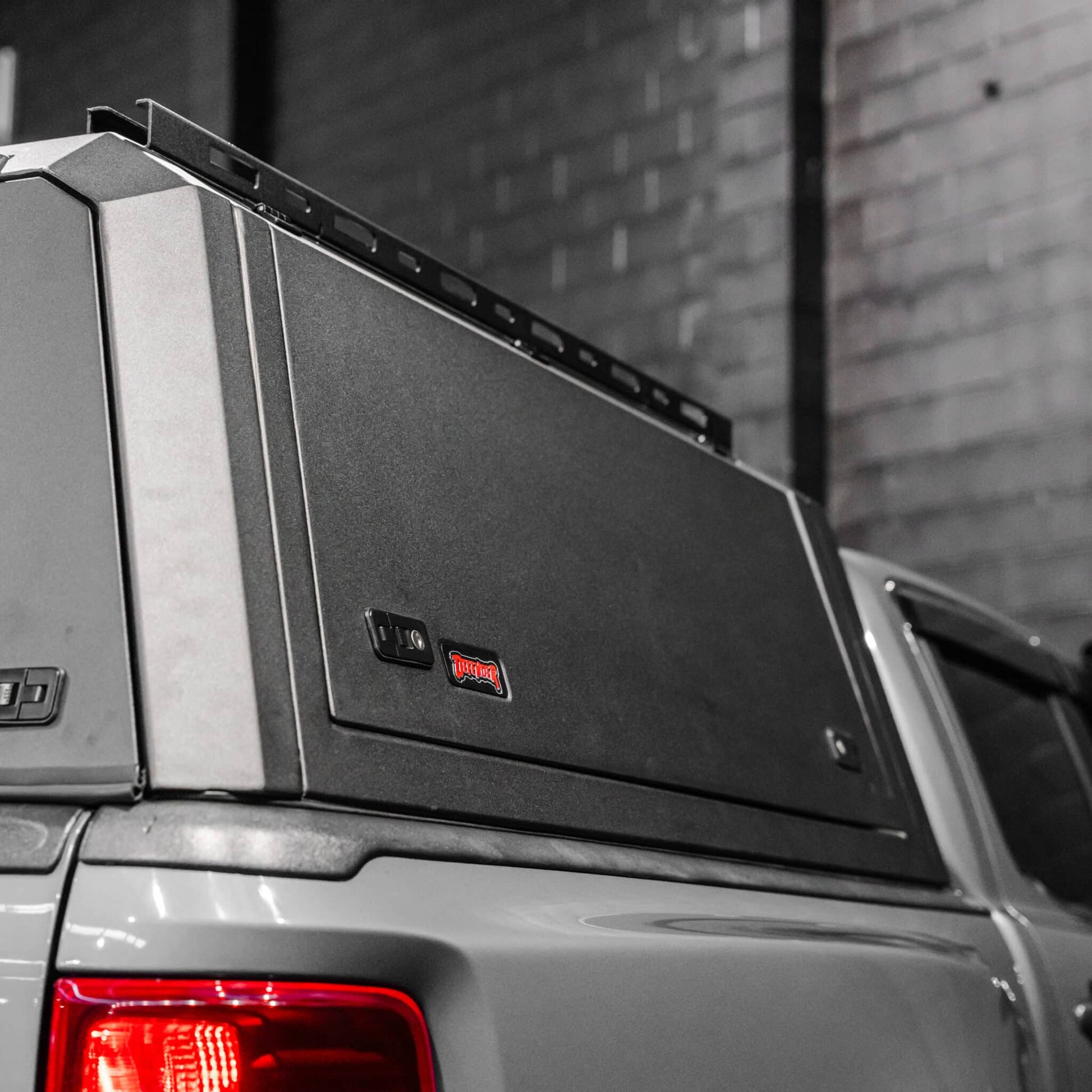DEFENDER Off-Road Windowless Aluminium Canopy — Ford Ranger