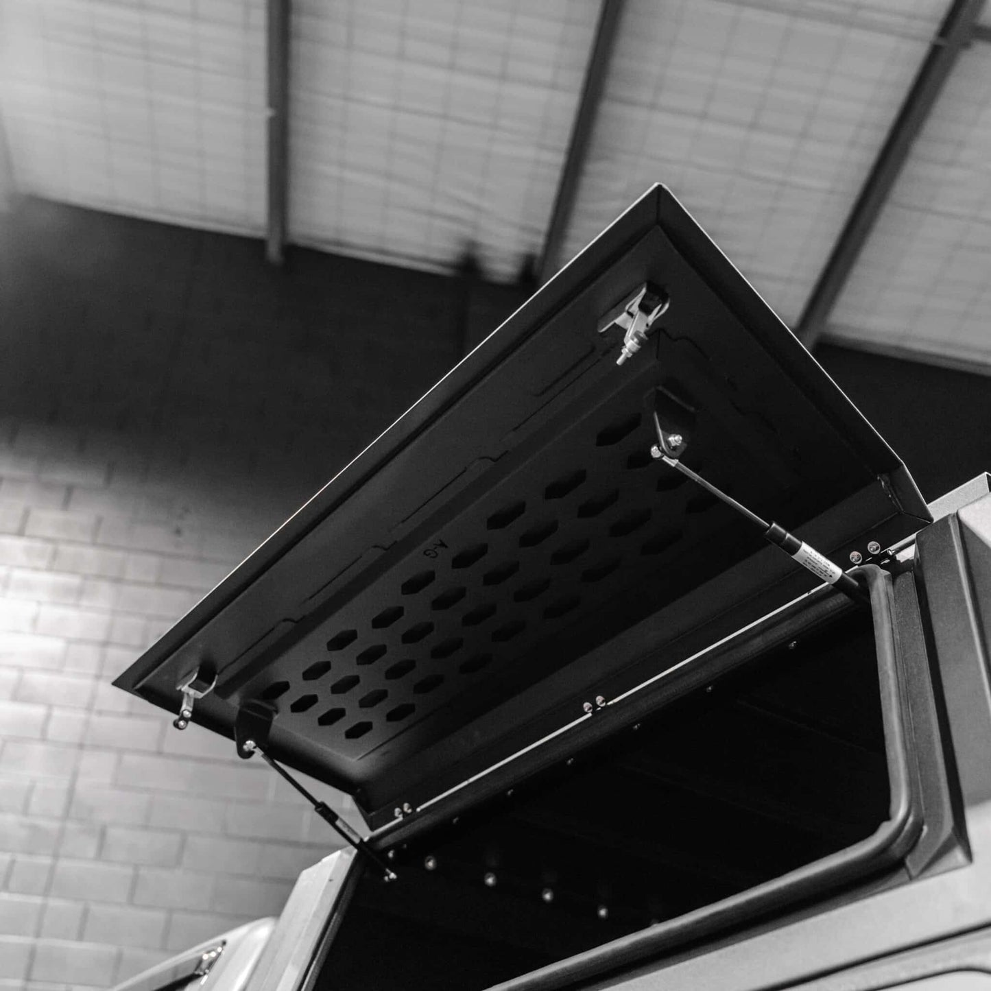 DEFENDER Off-Road Windowless Aluminium Canopy — Ford Ranger