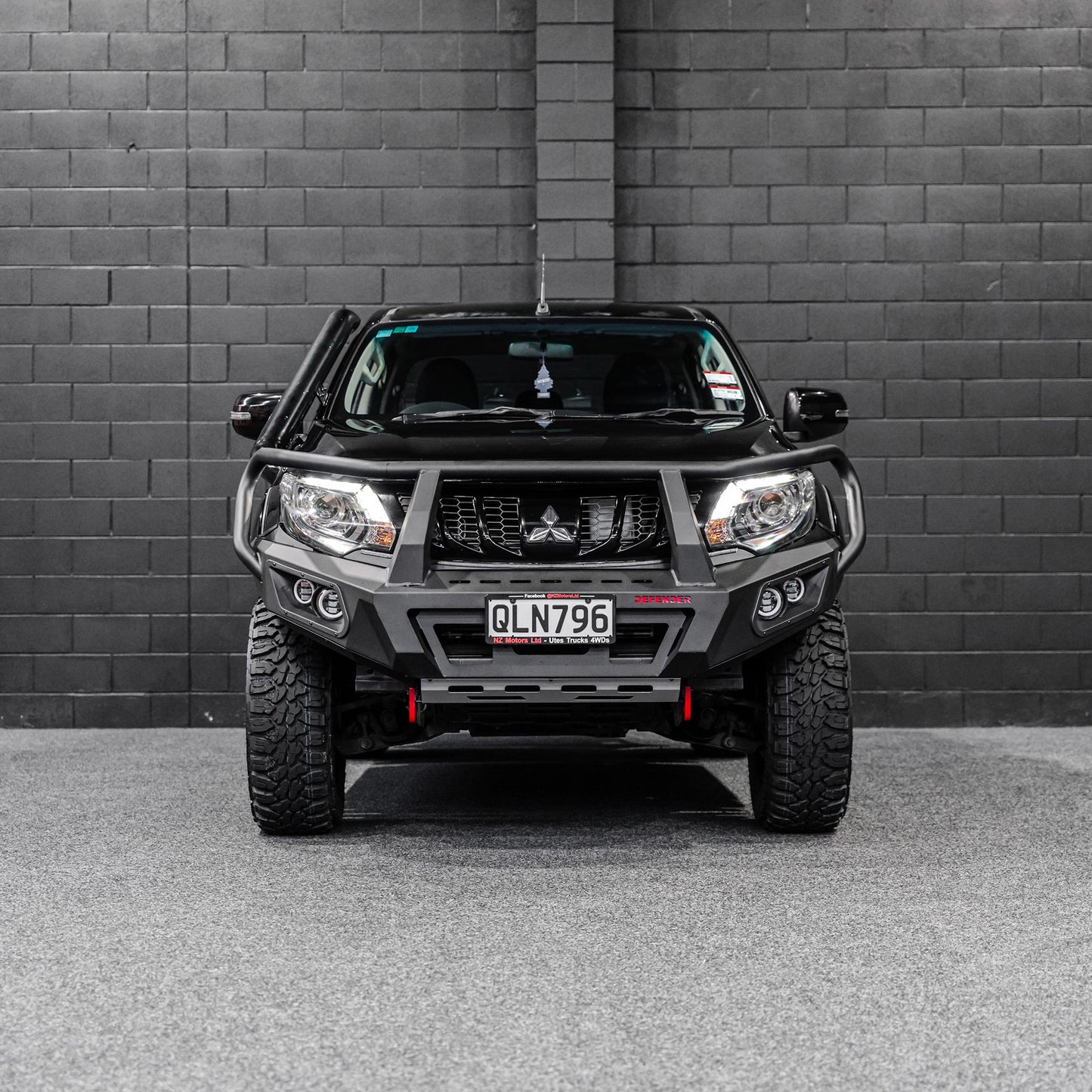 DEFENDER Off-Road Bull Bar + Winch & Spotlights Combo