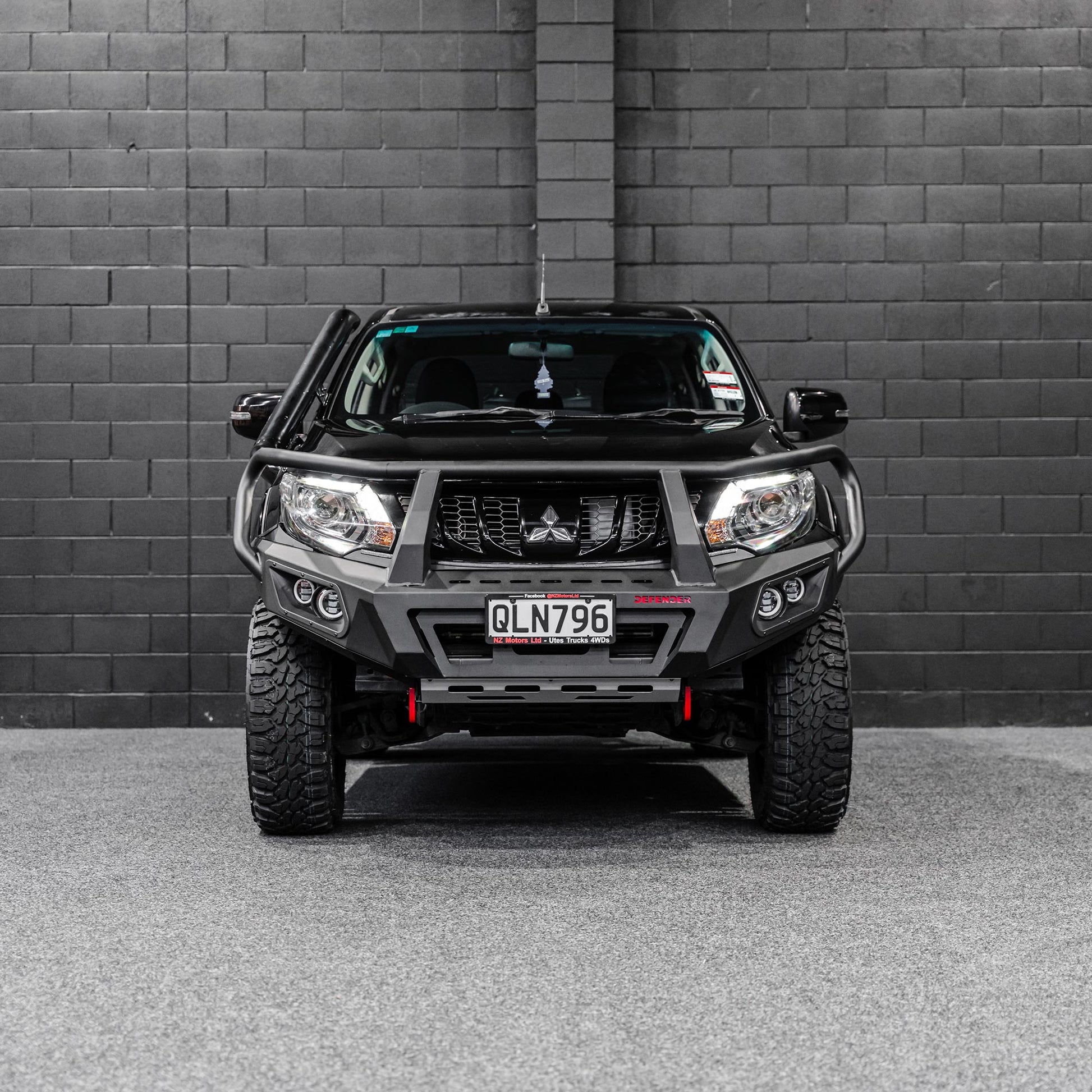 DEFENDER Off-Road Bull Bar + Winch & Spotlights Combo