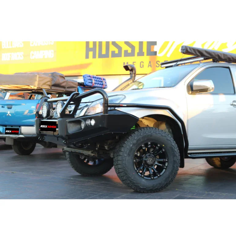 Off-road modified pickup trucks with steel checker plate Rockarmor Side Steps for Isuzu Dmax